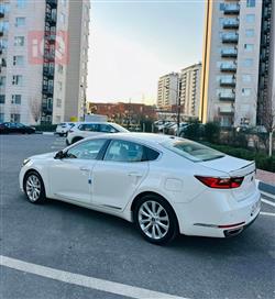 Kia Cadenza